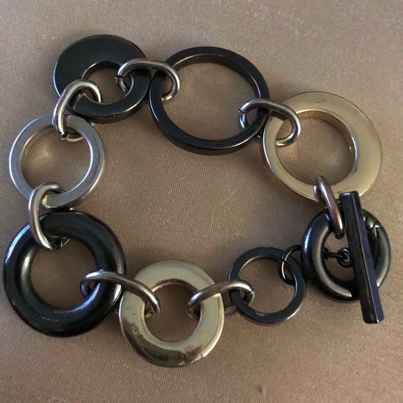 Anne Klein Jewelry - 5 for $20 ANNE KLEIN TOGGLE BRACELET. EUC 8 INCHES